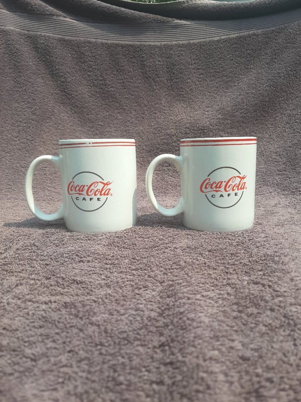 COCA-COLA Cafe Mug White Red Coffee Cups Mugs Gibson 2002